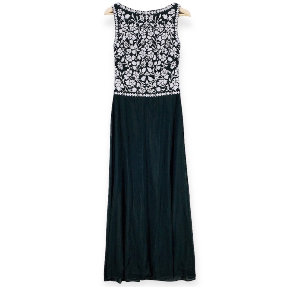 Tadashi Shoii Small Beaded Black and White Sleeveless Evening Gown